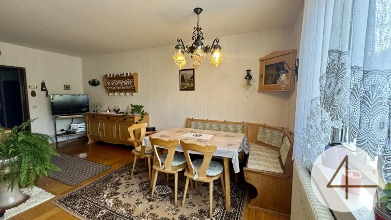 Doppeltes Glück mit großer Wiese