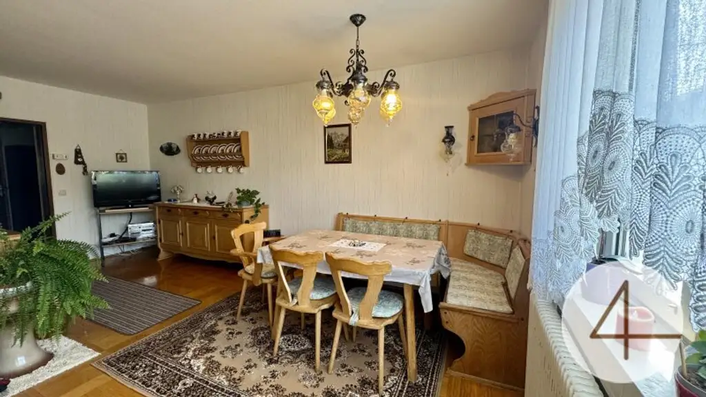 Doppeltes Glück mit großer Wiese