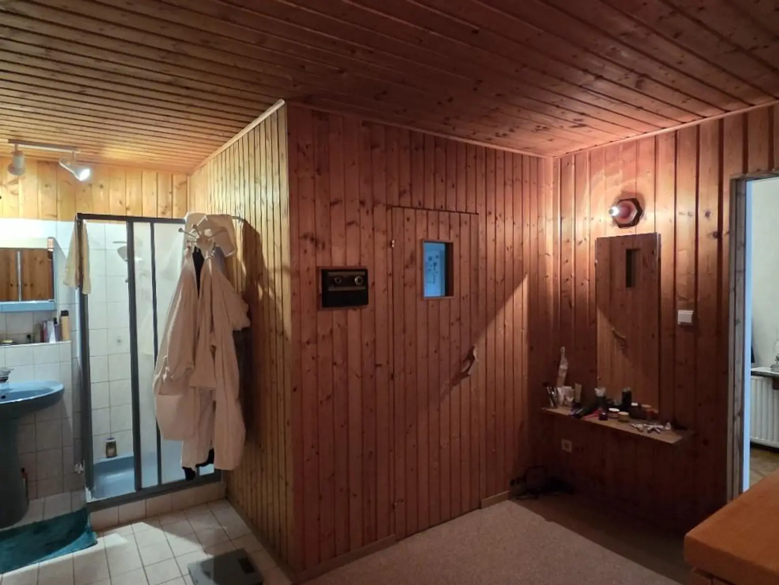 Sauna mit Duschbad