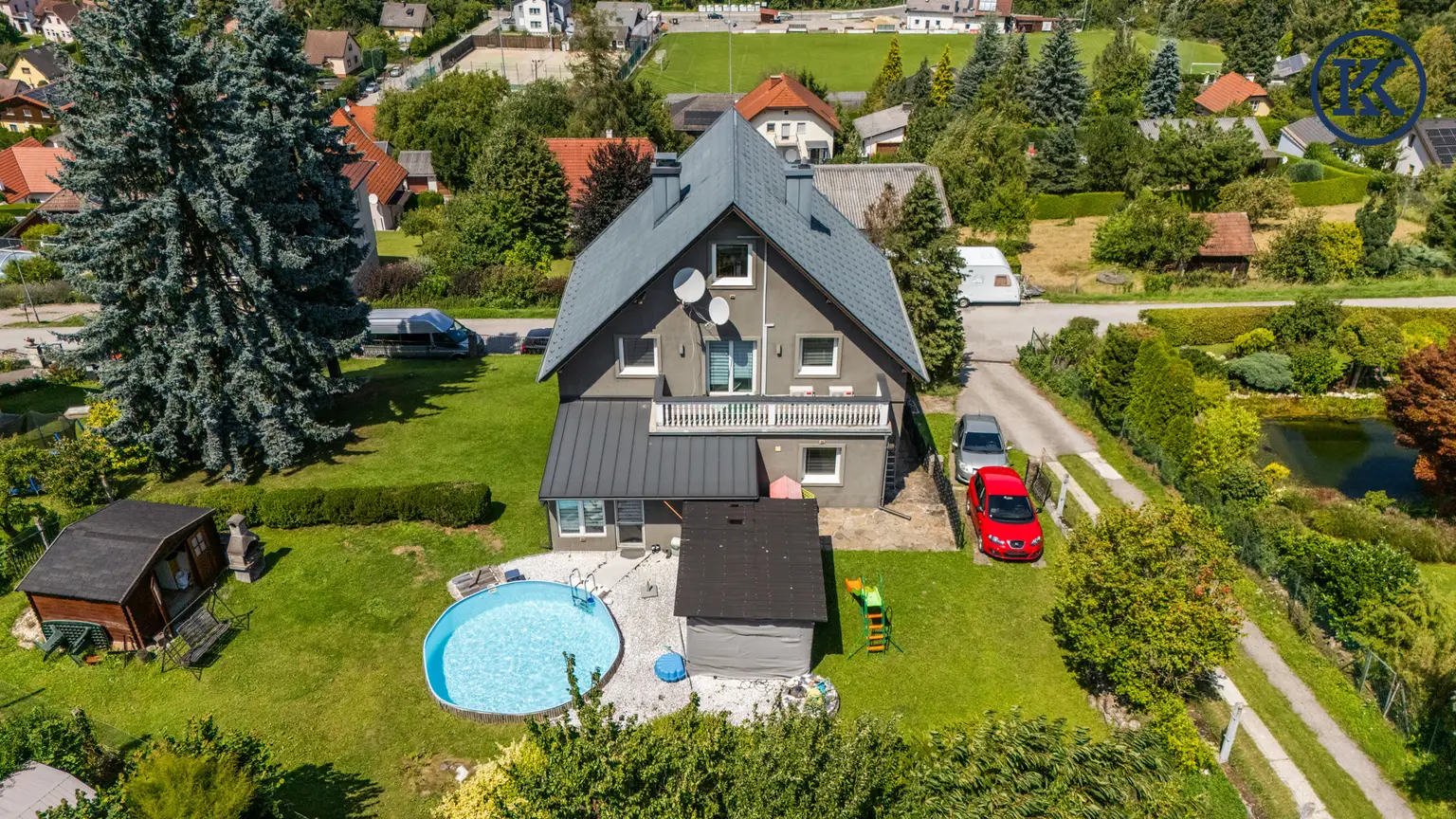 Vielseitiges Wohnhaus mit Garten, Pool & Ausblick – Ruhelage in Eichgraben