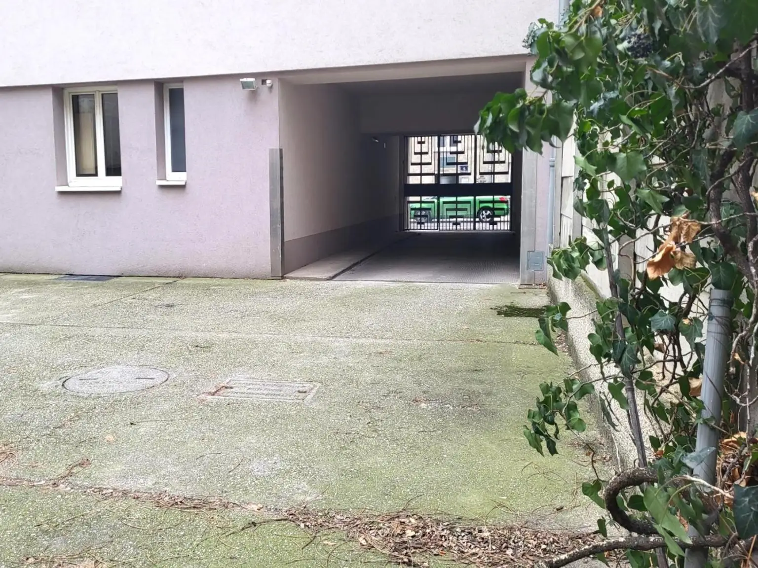 Durchfahrt ca. B 3,0m x H 2,24m