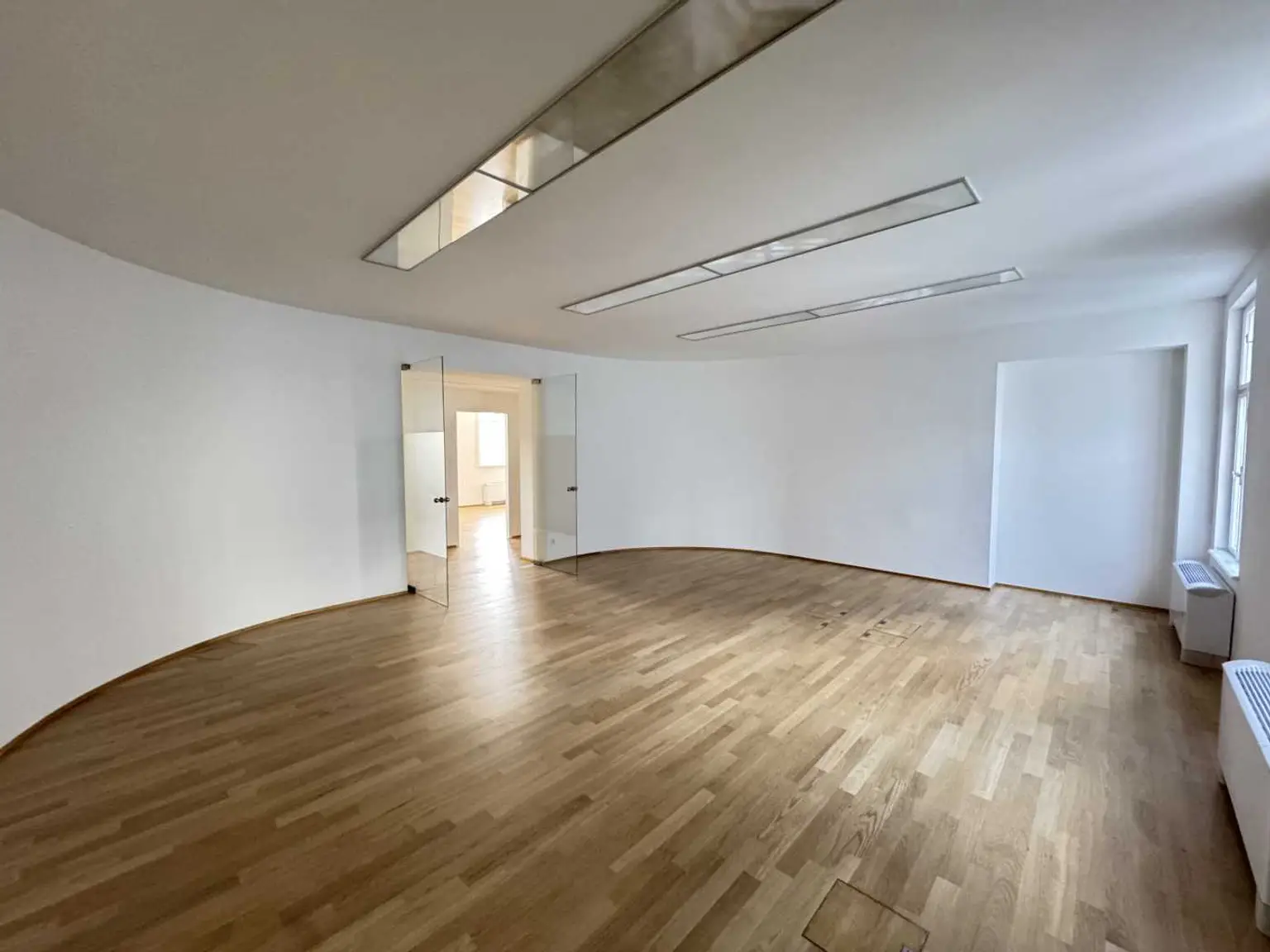 Ganzes Geschoss am Schubertring zu mieten!