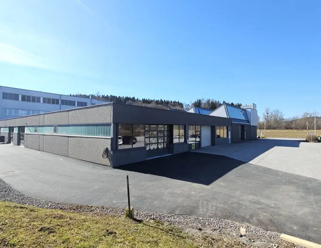 444m² große Halle, optional mit Küche, WC und Parkplätzen, nur 2 Autominuten bis zur Autobahn in Gleisdorf bei Graz