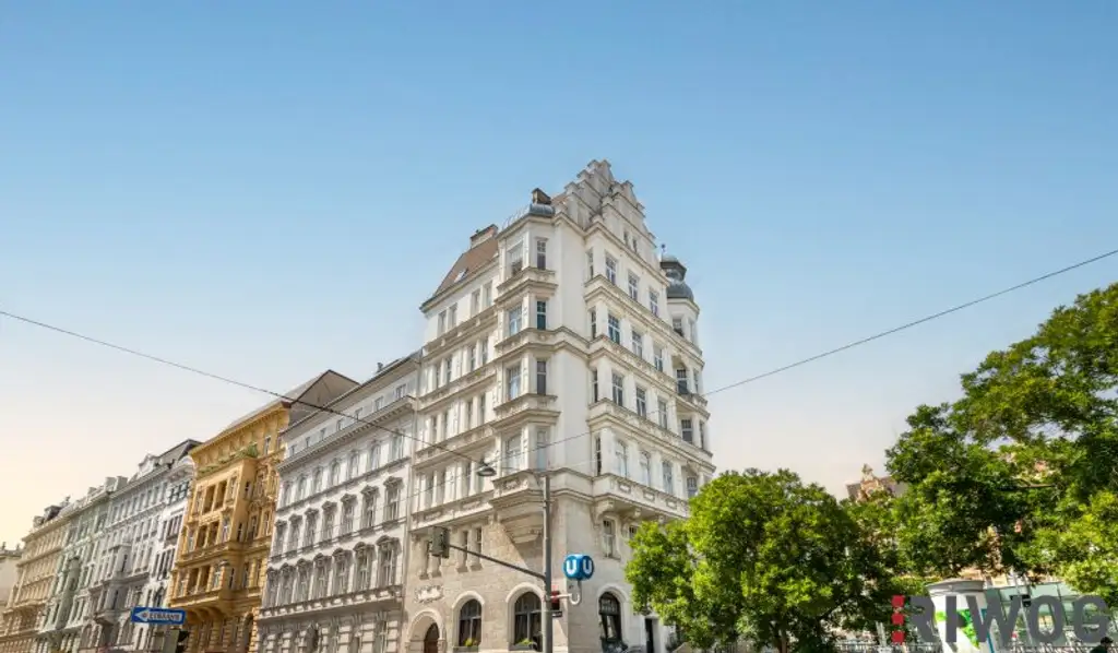 Einmalige Dachgeschosswohnung am Naschmarkt – Mit Vision veredelbar zum 215 m² PENTHOUSE-Juwel mit einmaligen 360°-Blick über Wien