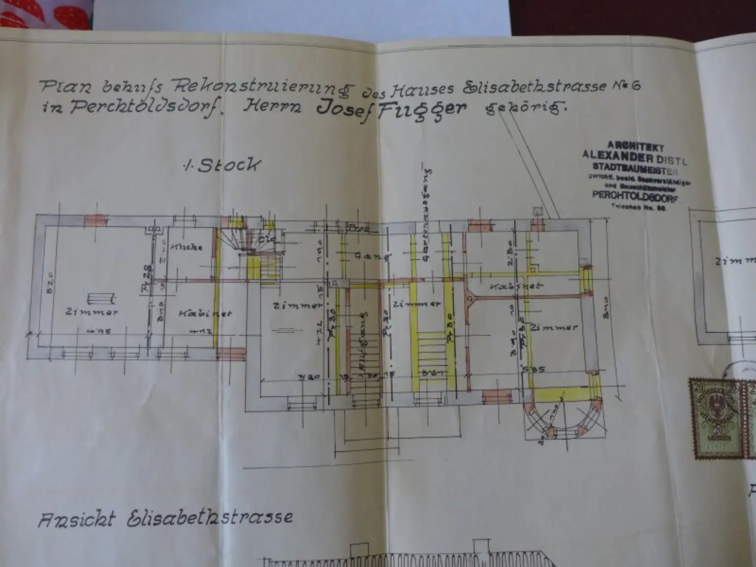 Historisches Gebäude mit großen Weinkeller mit Gewölbe im Zentrum von Perchtoldsdorf