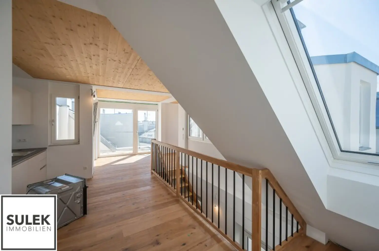 Dachgeschoßwohnung im Herzen des 2. Bezirks – 83 m² Wohnkomfort