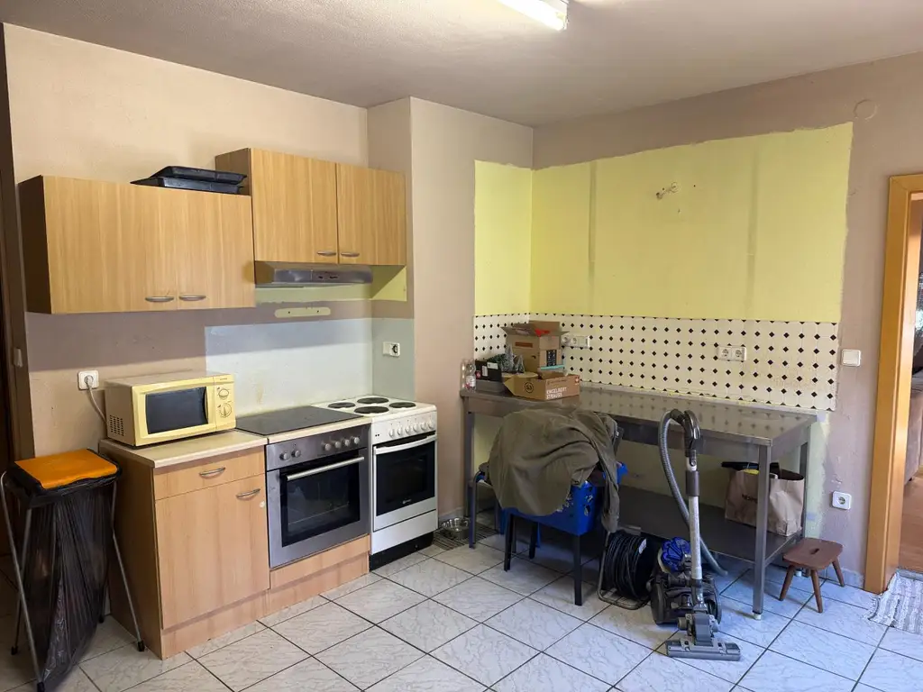 Einfamilienhaus mit Garage & Wintergarten in Ortsrandlage