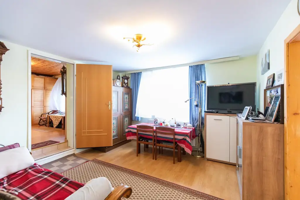 Platz für Ideen, Raum für Träume- Haus mit 2 Wohneinheiten und mit großem Garten in Gols