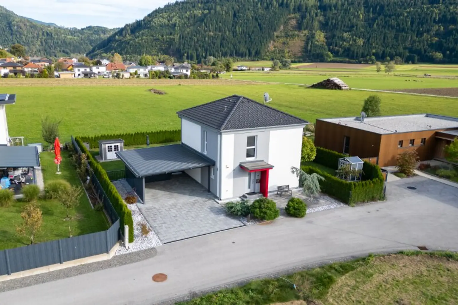 FELDKIRCHEN | Entzückendes Häuschen mit Ausblick in Ruhelage mit aktiver KÜHLUNG