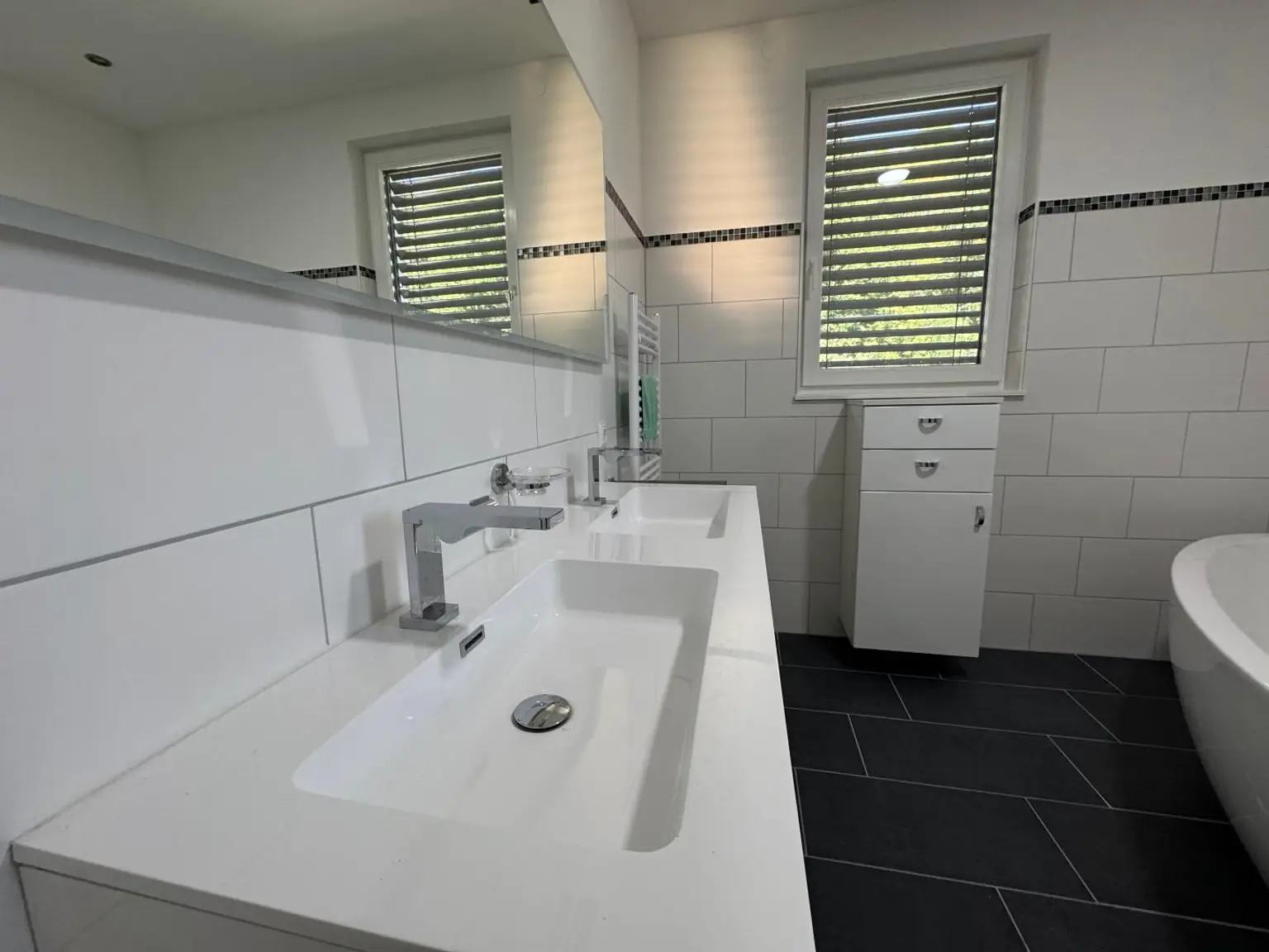 Einfamilienhaus für anspruchsvolle Käufer - im Grünen und doch in Stadtnähe