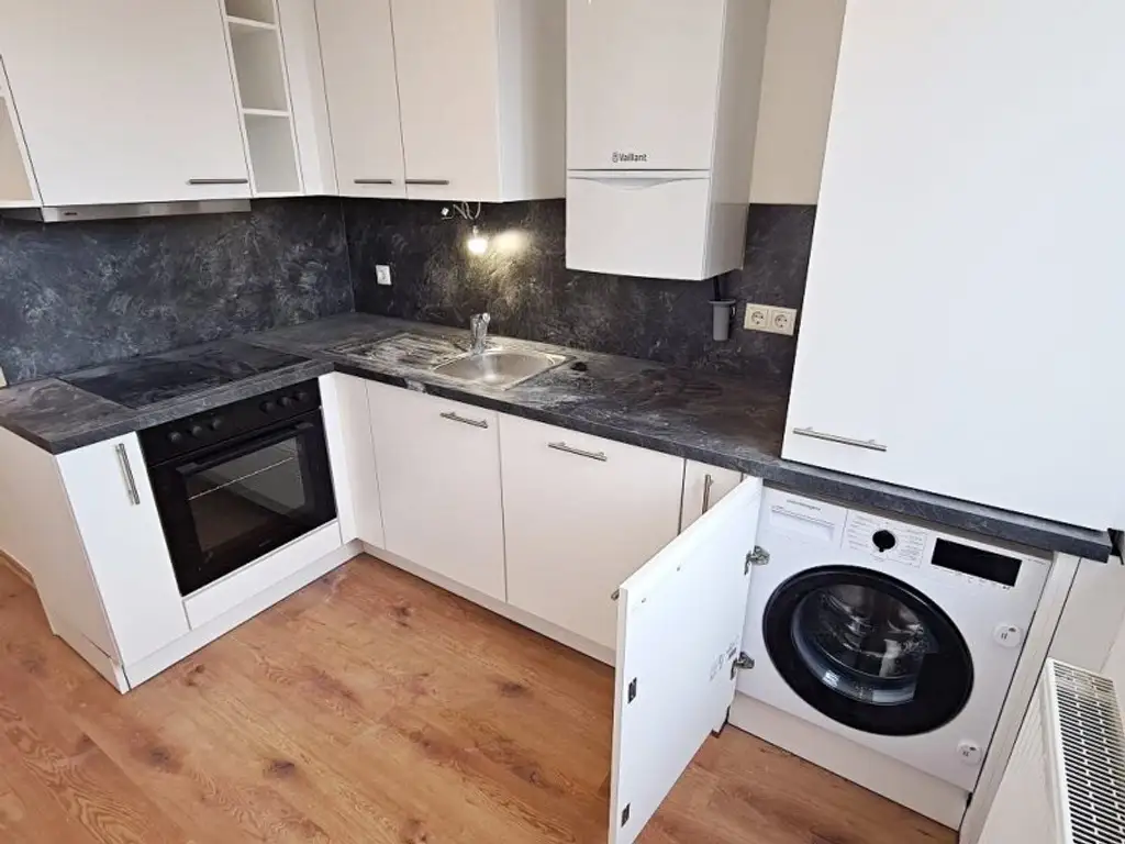 WALDMÜLLERGASSE, ERSTBEZUG, 40 m2 Neubau mit Balkon, 1 Zimmer, Küche, Duschbad, Parketten, Augarten-Nähe