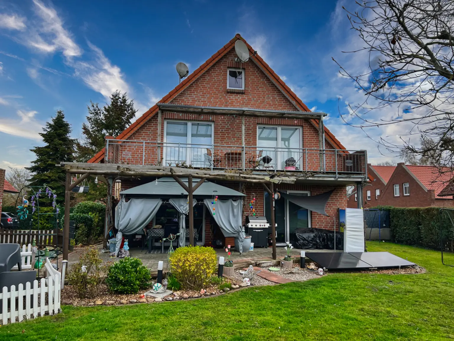 Kapitalanleger aufgepasst! 3-Parteien-Haus in Westoverledingen!