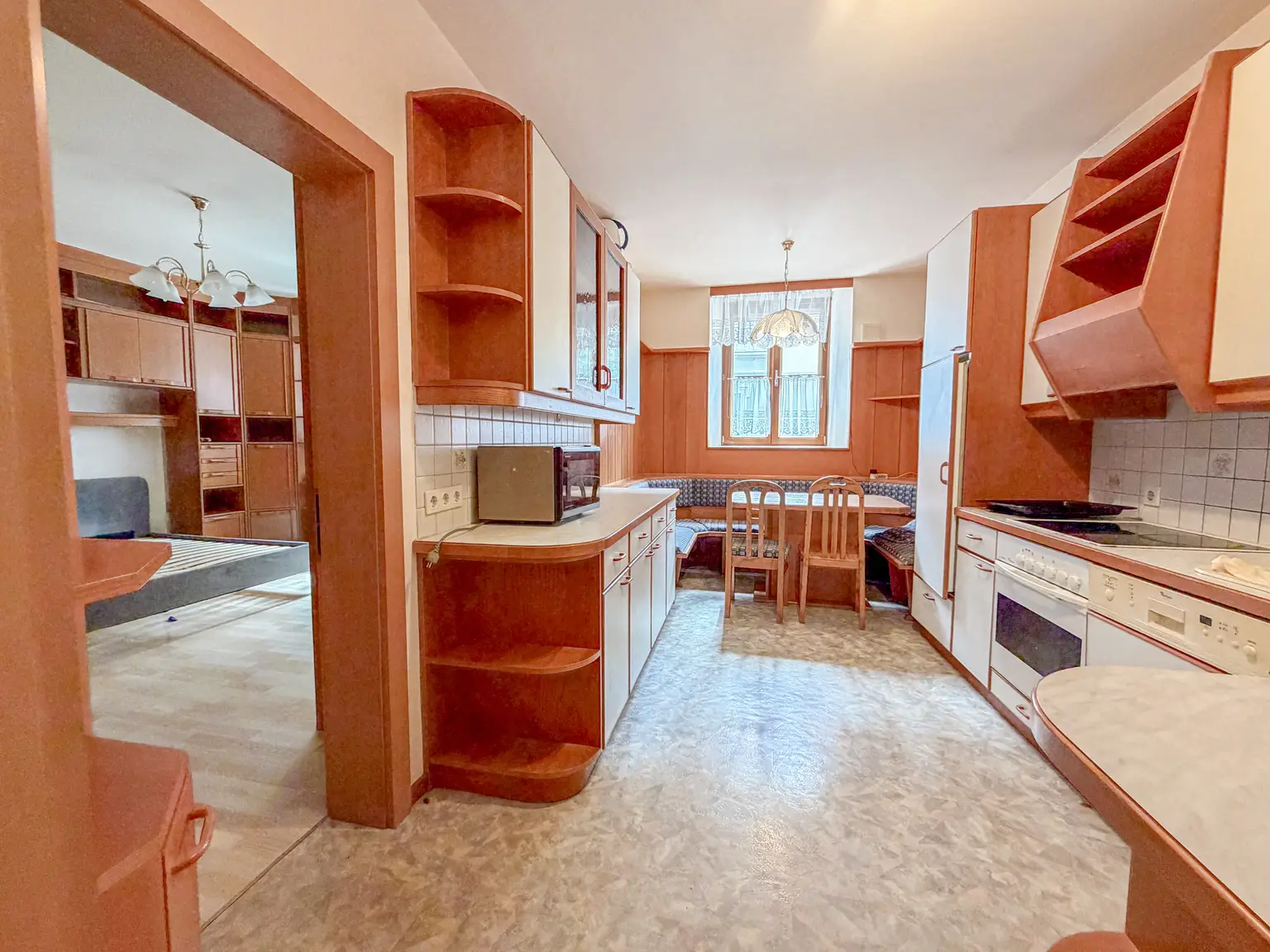 Mehrfamilienhaus mit 5 Wohneinheiten zu verkaufen!
