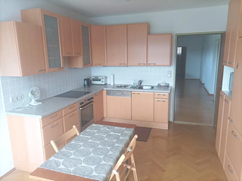 Geräumiges Ein-Zweifamilienhaus in unverbaubarer Aussichtslage- auch Zweitwohnsitz möglich