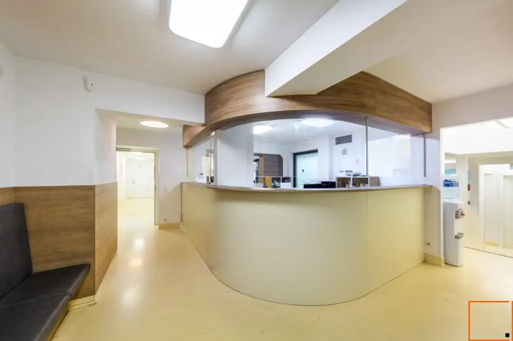 ARZTMEILE THERESIENGASSE _HERVORRAGEND EINGEFÜHRTE  ARZTPRAXIS SUCHT NEUEN EIGENTÜMER