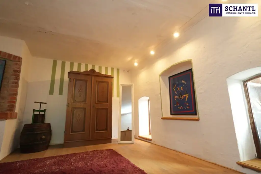 SENSATIONELLES JUWEL! Exklusiver Vierkanthof im Thermenland Steiermark – Wohnen, Reiten & Leben mit Pool und Natur!