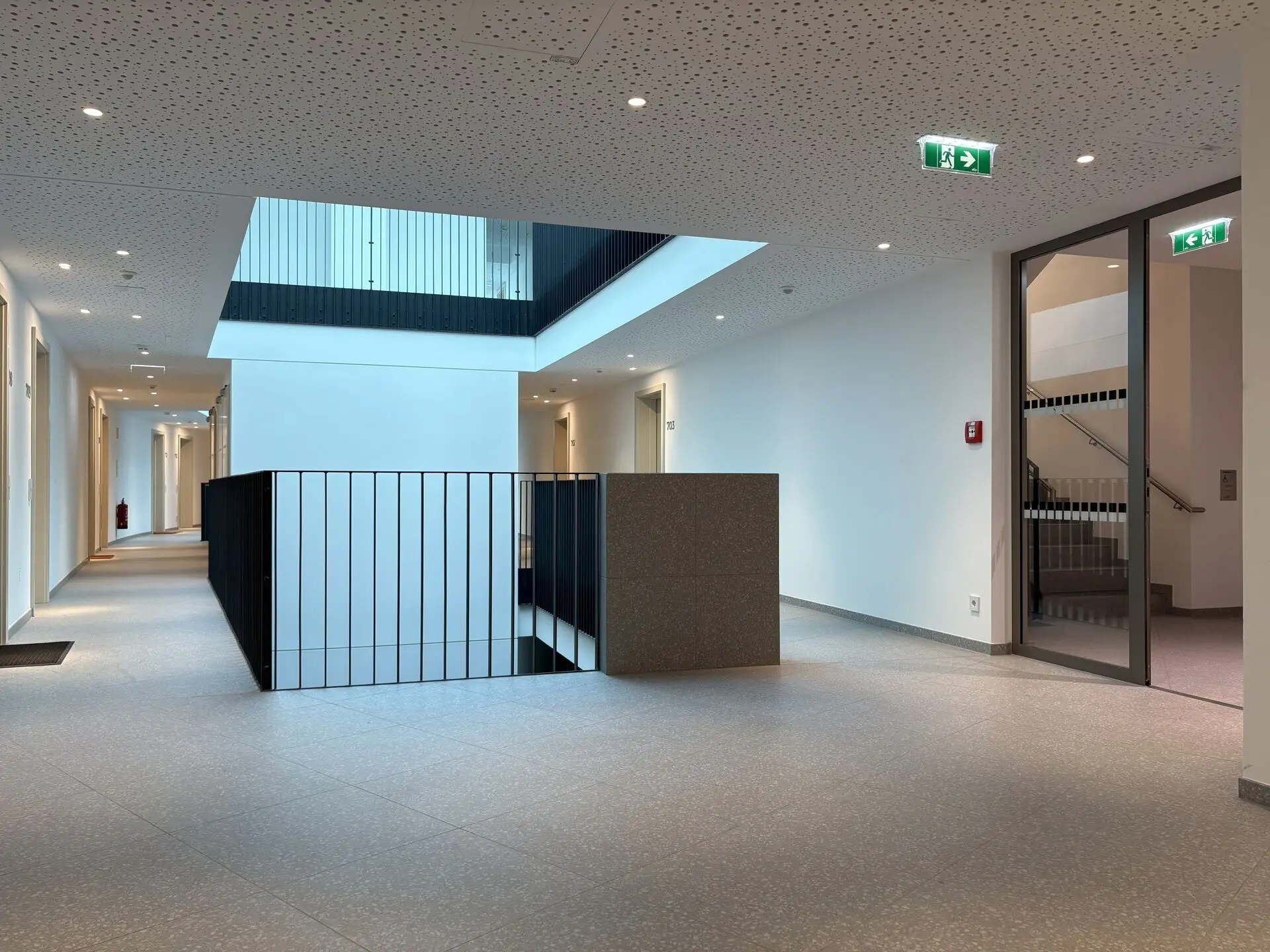 20251030_085500677_iOS