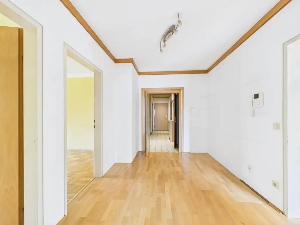 LINZ / FROSCHBERG: WANN WENN NICHT JETZT - Perfekt aufgeteilte Eigentumswohnung mit 4 Zimmer - Wohnfläche ca. 92 m2 + Loggia (Einzelgarage möglich)