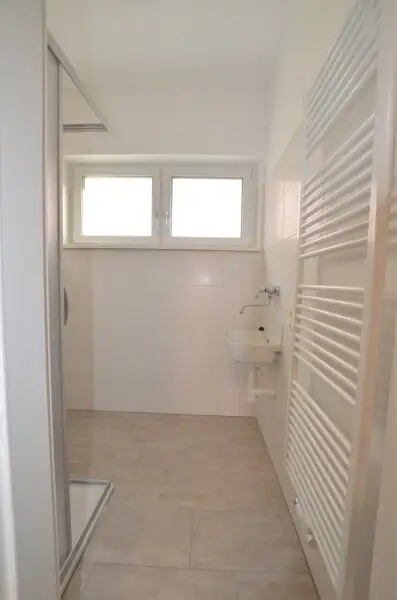 NEUWERTIGE 4-Zimmer Wohnung im Zentrum von Tragwein  II  mit hochwertiger Einbauküche