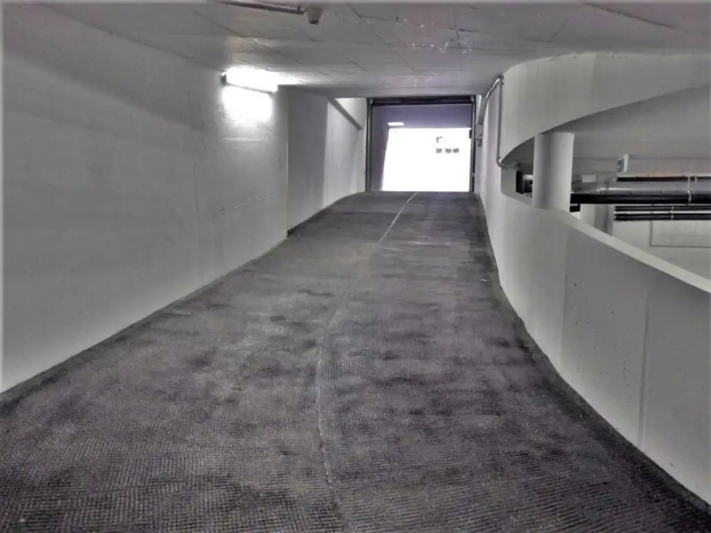 Garagenplatz mit guter Verkehrsanbindung in Hernals!