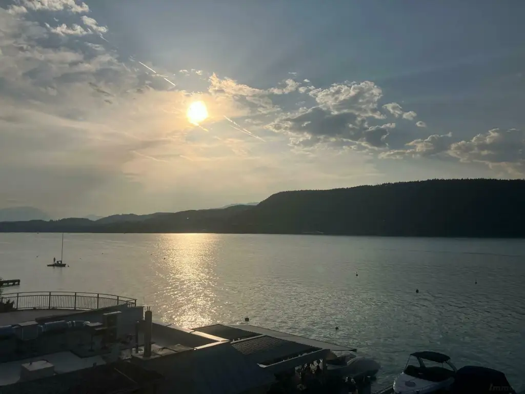 Schiefling - Penthouse Wohnung mit Seeblick und Privatstrand am Wörthersee