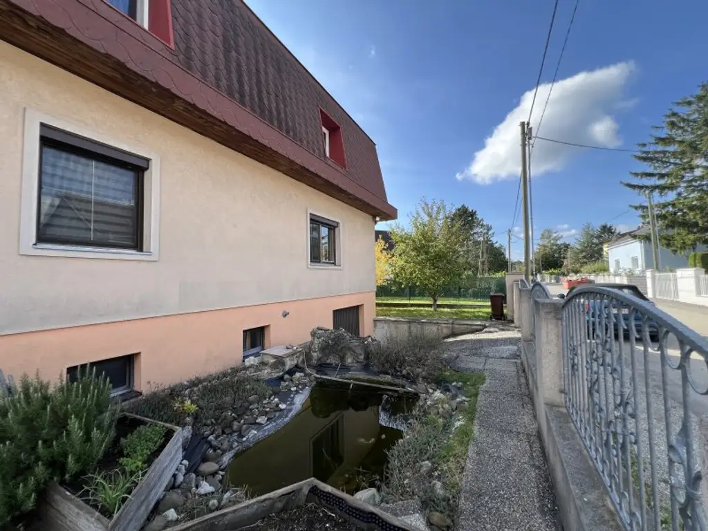 CHARMANTES EINFAMILIENHAUS