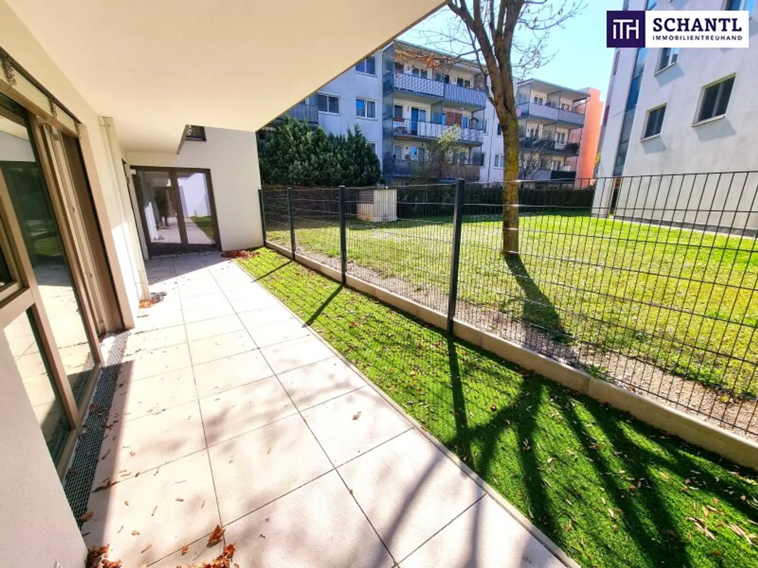 Perfektes Investment! Erstbezug - TOP Neubauwohnung mit hofseitiger Gartenterrasse! Blick ins Grüne + Komplette Ruhelage + Energieeffizienz + Perfekte Anbindung und Nahversorgung! Jetzt zugfreifen!