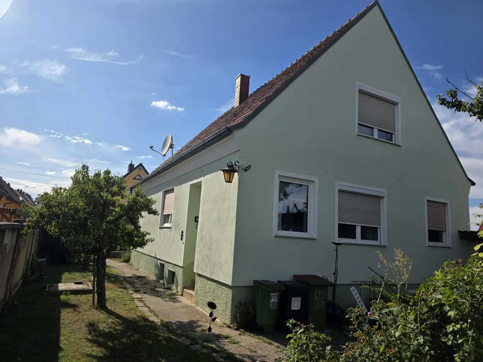 Einfamilienhaus mit Garten und 3 Schlafzimmern