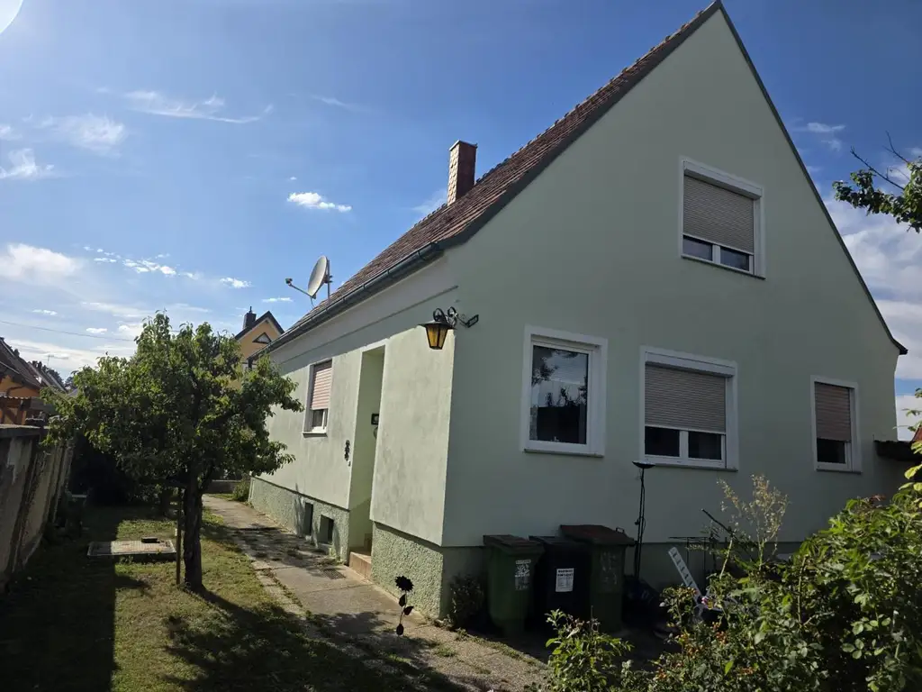 Einfamilienhaus mit Garten und 3 Schlafzimmern