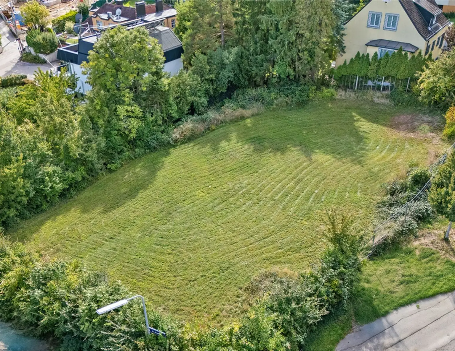 Ober St. Veit - voll aufgeschlossener Baugrund mit 1.065 m² in begehrter Sonnenlage