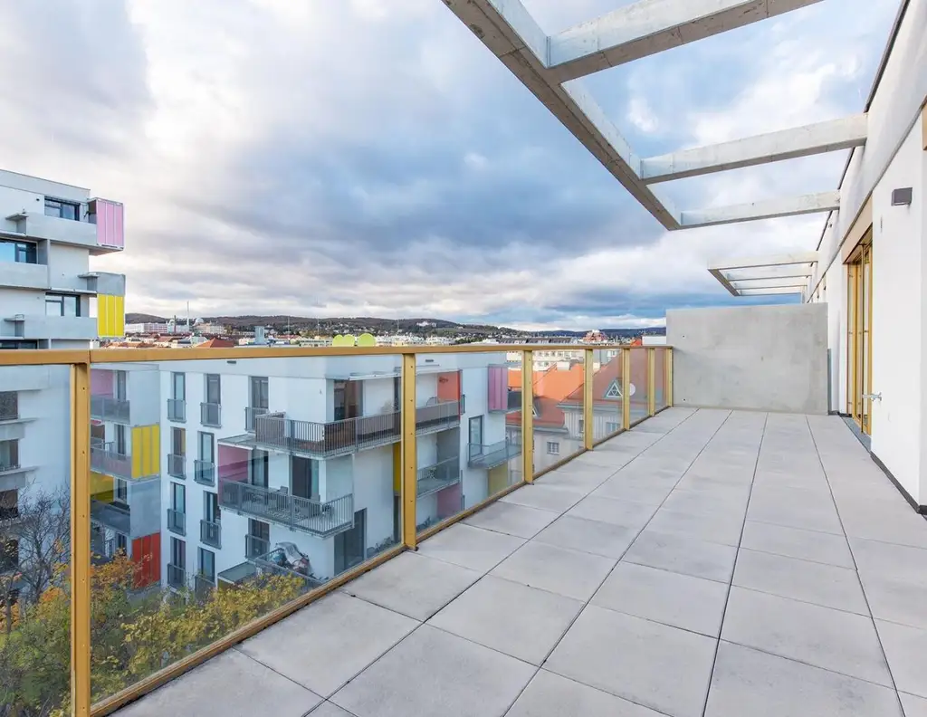 Ab Oktober! Nahe U3! Terrasse mit Weitblick! Prima 3-Zimmer-Wohnung zu vermieten!