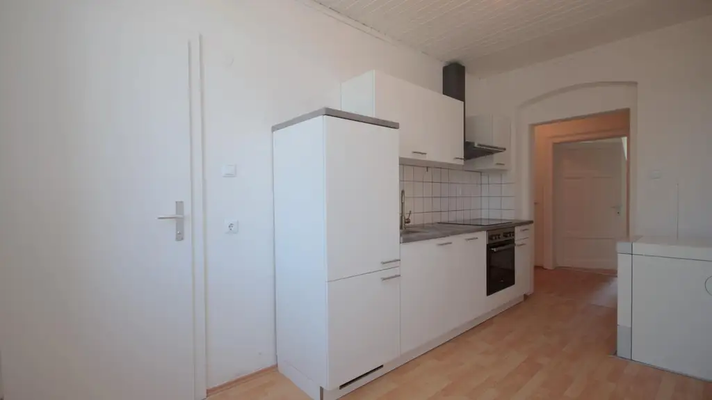 3-Zimmer-Wohnung nahe AVL, WG-tauglich!