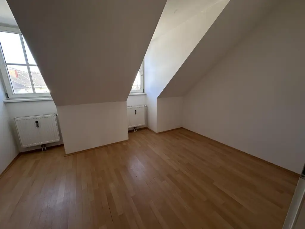 Helle 3-Zimmerwohnung in Eggenberg – jetzt mieten!