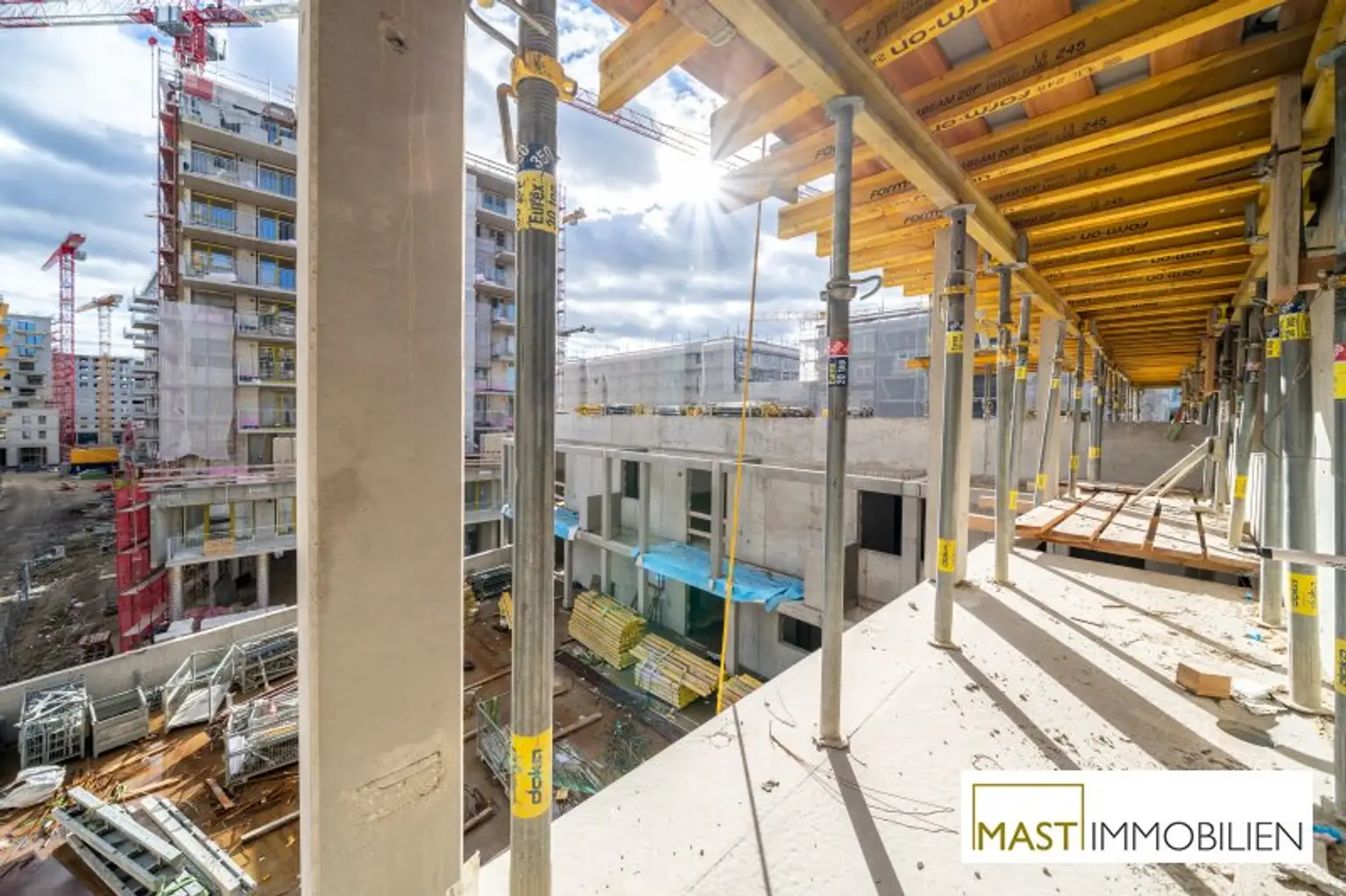 *Provisionsfrei* 3 Zimmer Wohnung mit zwei Balkonen! - Beziehbar Ende 2026!