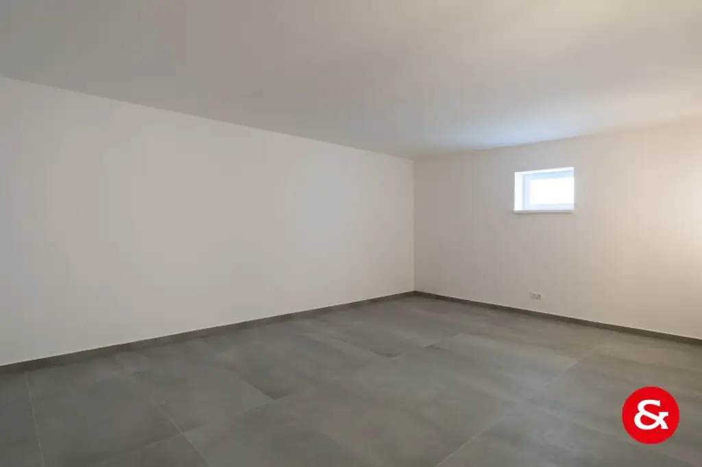 Modernes, klar gestaltetes Einfamilienhaus mit viel Platz und Technik!