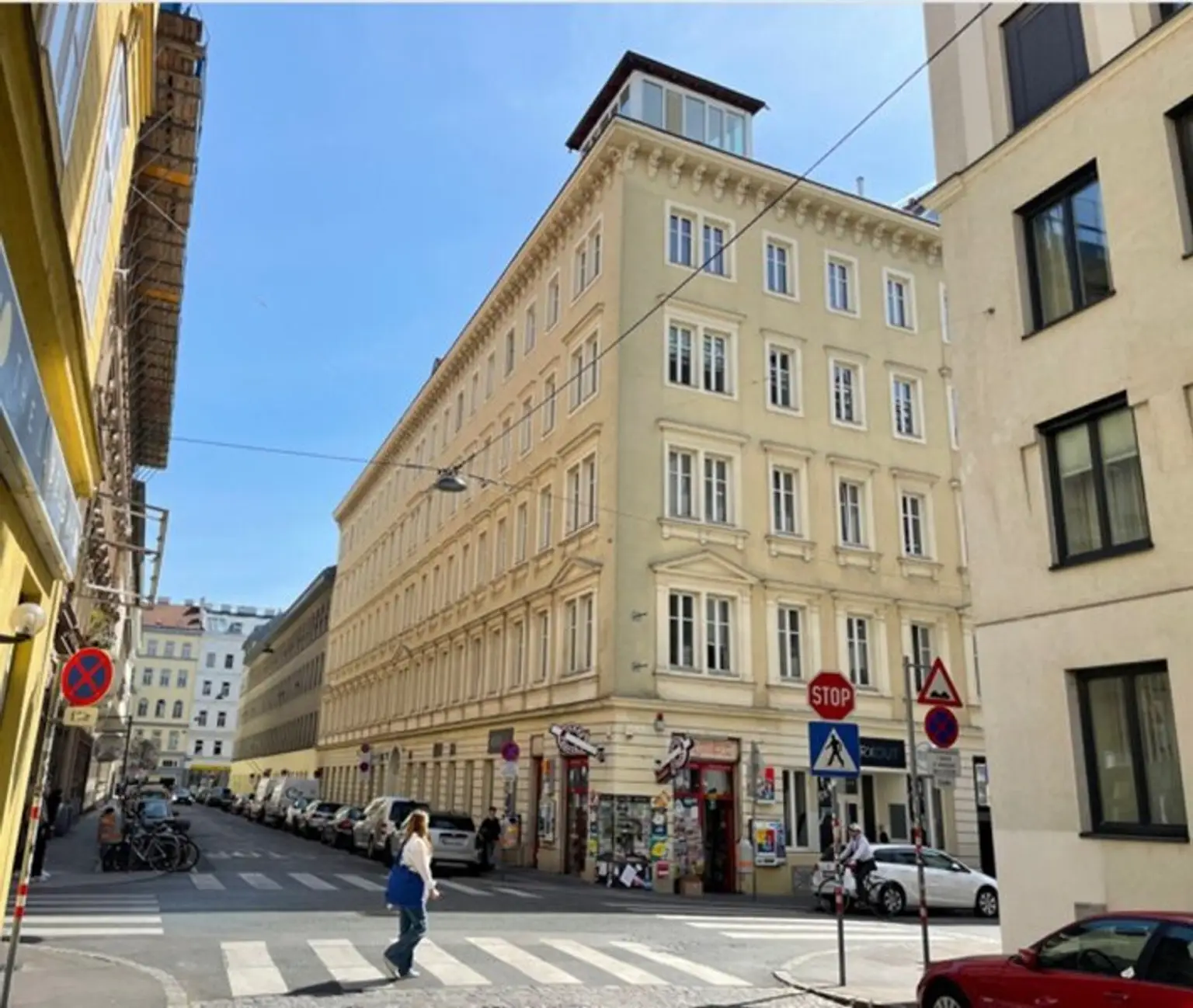 5-ZIMMER-DACHGESCHOSSWOHNUNG MIT GARAGENPLATZ