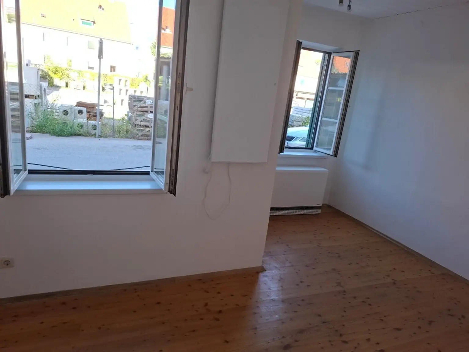 Zentrumsnahe 2-Zimmer-Wohnung mit Küchenblock im Hochparterre eines Wohnhauses in Bruck/Mur zu mieten !
