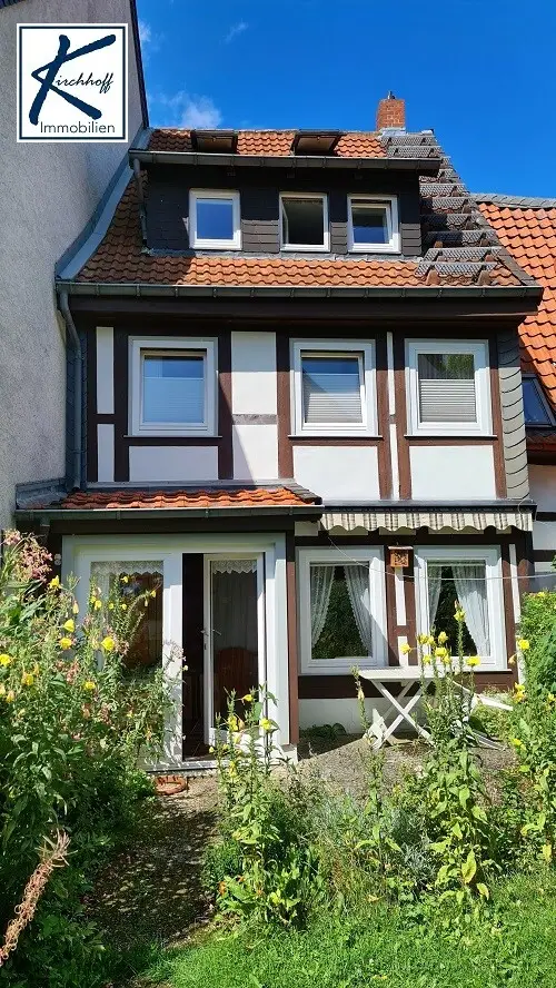 VERKAUFT: Historisches Fachwerk-Reihenhaus mit separater Garage in der Goslarer Altstadt zu kaufen.