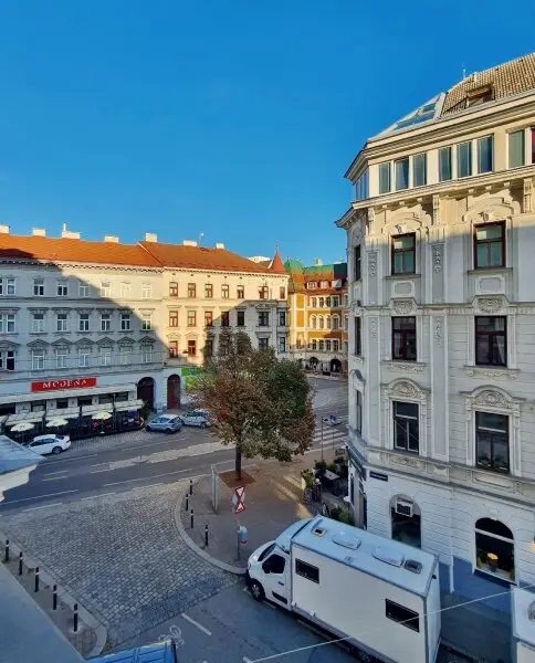 ++RARITÄT** ALTBAU-WOHNUNG mit Stil in Begehrter Lage! ++ Nähe Galleria, Arenbergpark, U-Bahn