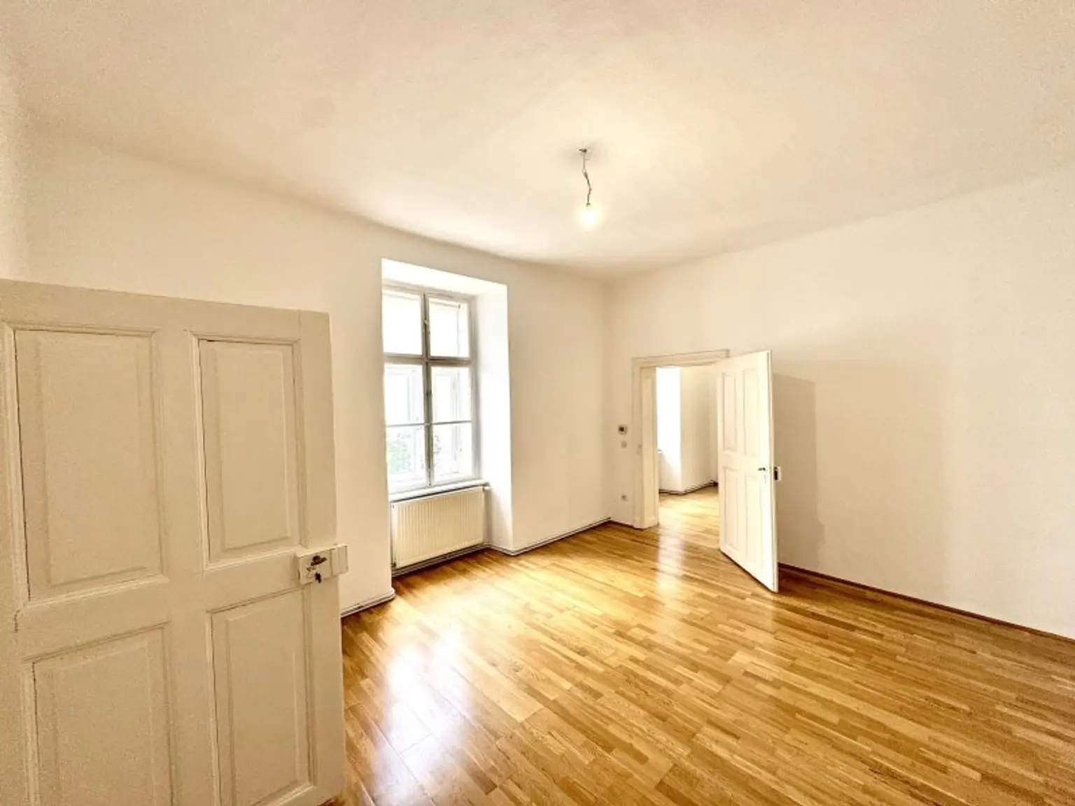 NEU! Geräumige 2,5-Zimmerwohnung im Beethovenhaus zu vermieten!