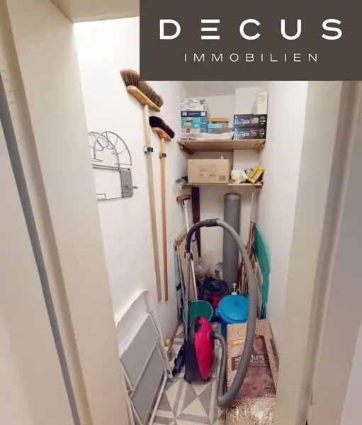 GROSSARTIGE FÜNFZIMMERWOHNUNG MIT SÜDBALKON