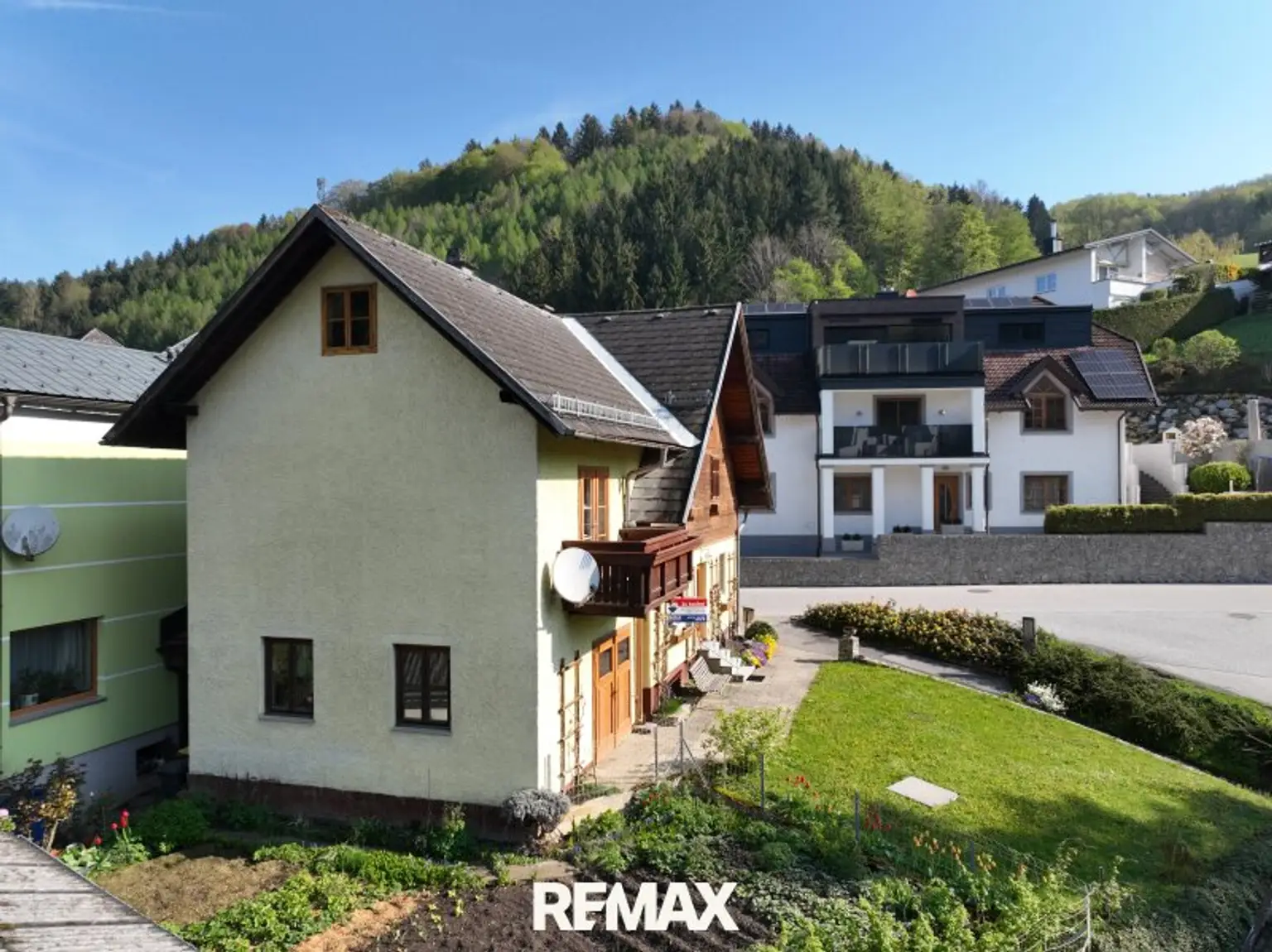 Haus mit kleinem Grundstück