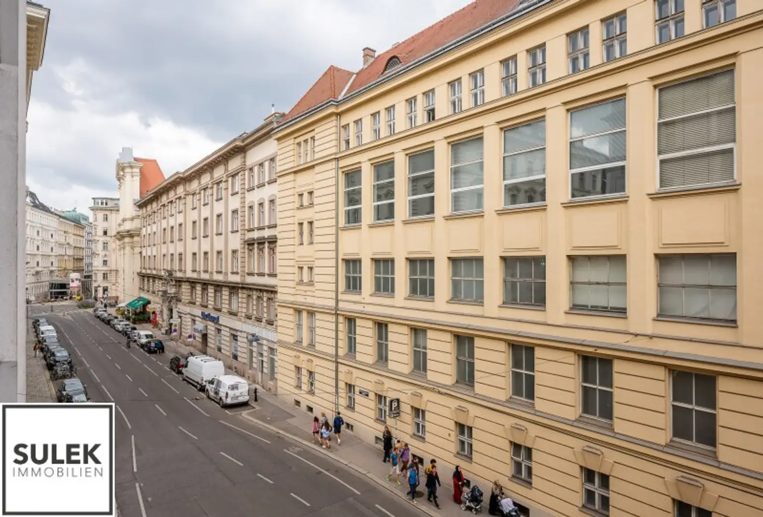 Wohnen direkt bei der Votivkirche: großzügige 2-Zi.-Wohnung (getrennt begehbare Zimmer + Küche)