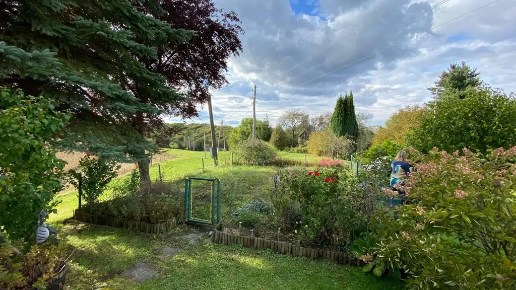 SLOWENIEN!!! Sanierungsbedürftiges Knusperhäuschen in einmaliger Aussichtslage!