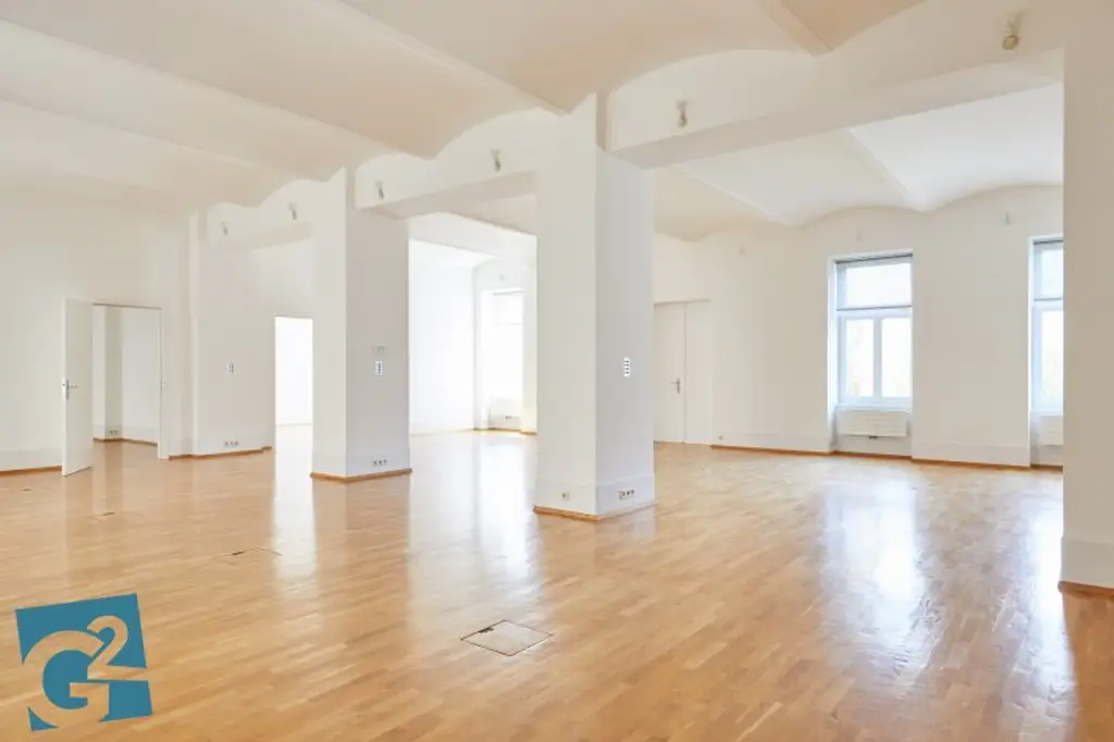 Loftartige 4 Zimmer Wohnung ca. 235m² in Toplage des 7. Bezirks