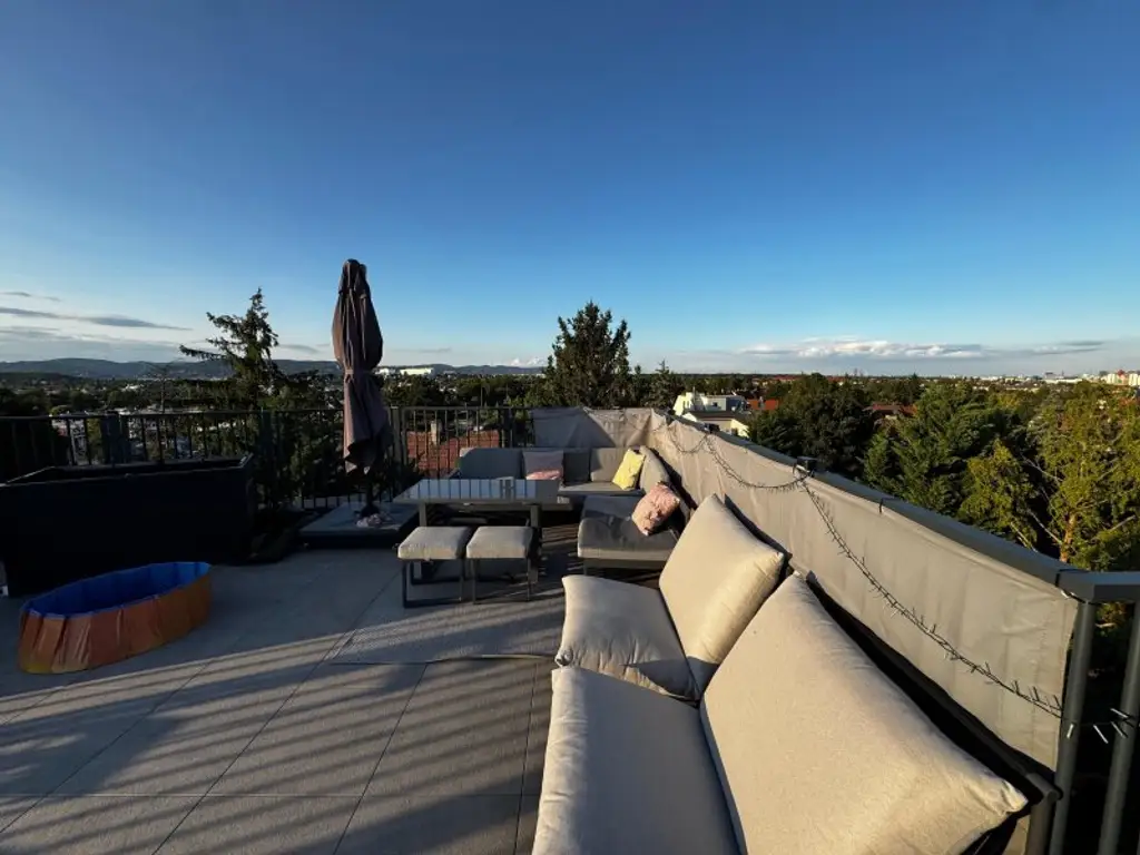 "Provisionsfrei" Traumhafte Dachterrassenwohnung mit Fernsicht in Top-Lage - Erstbezug mit Tiefgarage