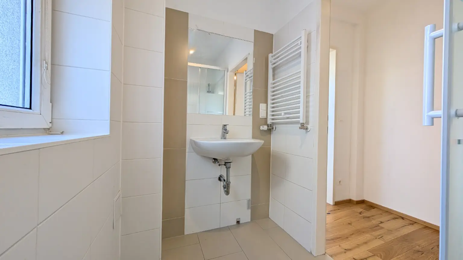 Lichtdurchflutetes Dachstudio mit Top-Anbindung nahe Donaukanal