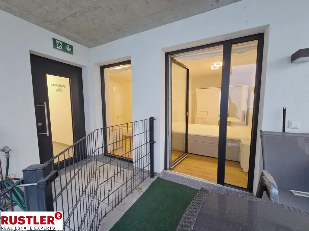 Erstbezug - möbliertes Zuhause - charmante Freifläche