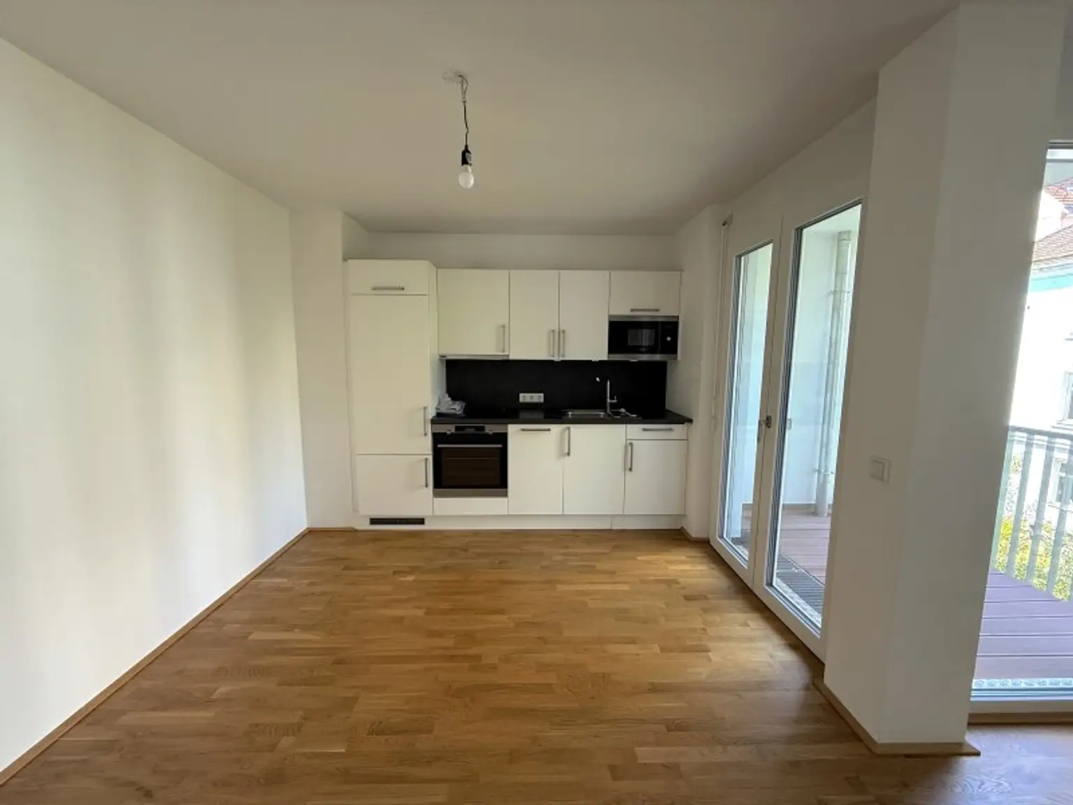 Gut geschnittene 2-Zimmer Wohnung in ruhiger Seitenstraße nahe U4 Hietzing