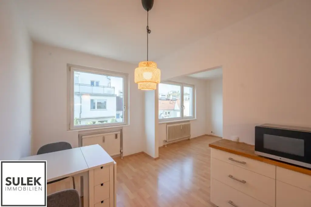 Single Hit Wohnung mit praktischem Grundriss direkt an der U1 - ab 1.11.25!
